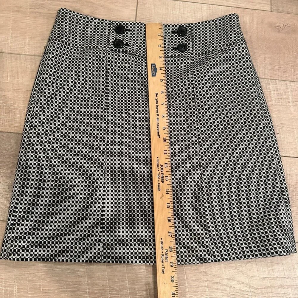 ANN TAYLOR WOMENS BLACK AND WHITE SKIRT SIZE 6
